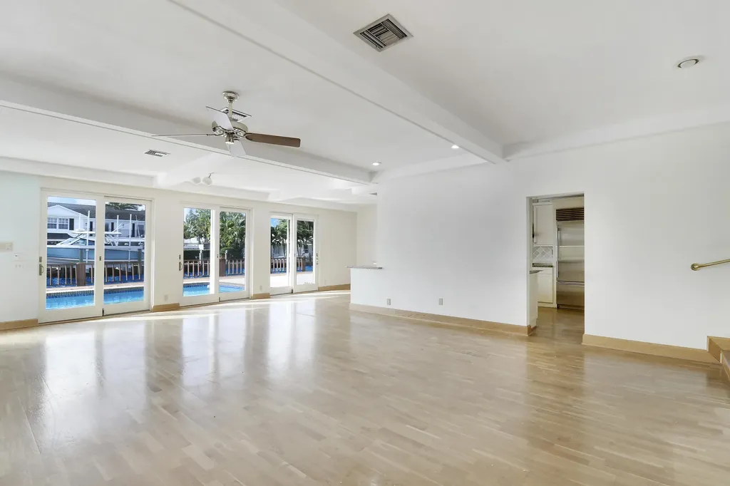 3040 NE 40th Street Fort Lauderdale FL 33308