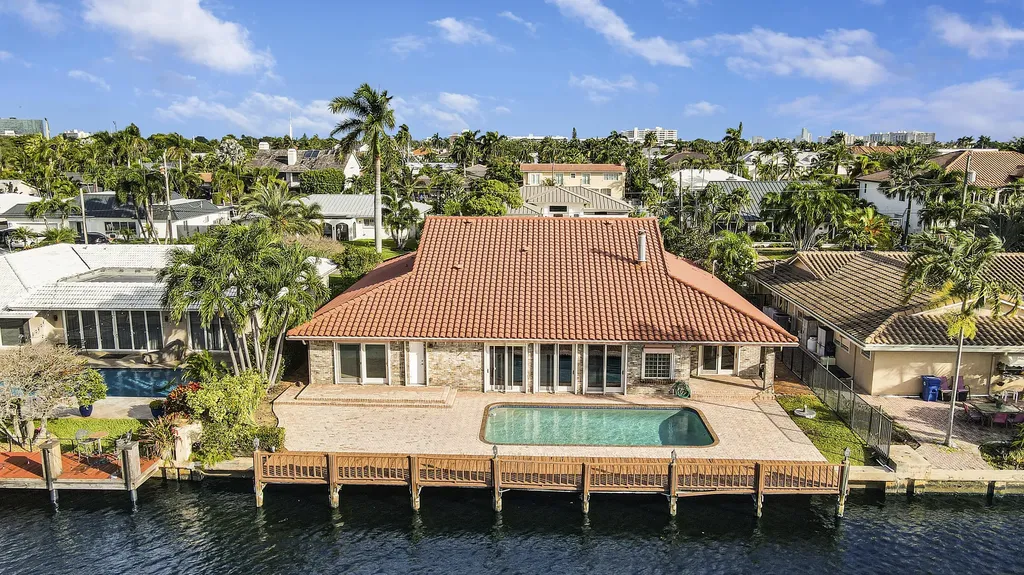 3040 NE 40th Street Fort Lauderdale FL 33308
