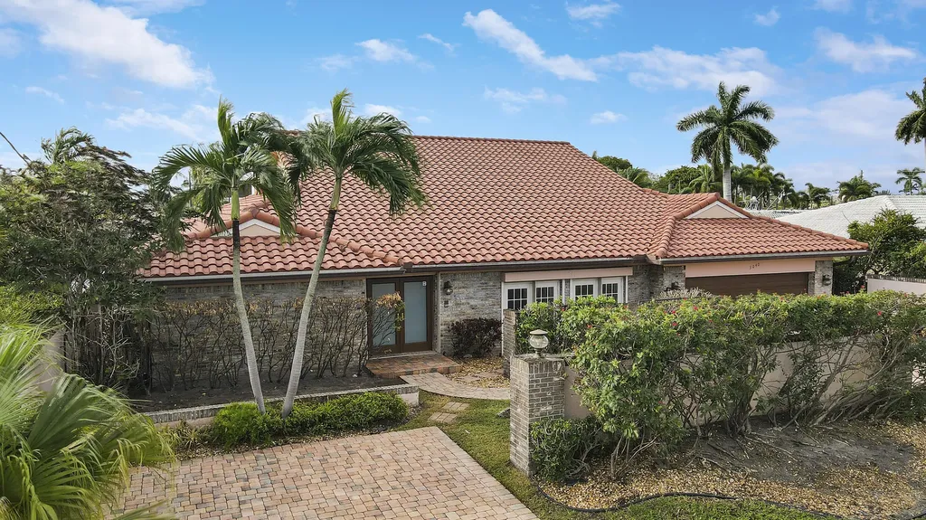 3040 NE 40th Street Fort Lauderdale FL 33308