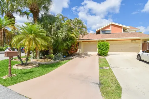7504 Sierra Drive E Boca Raton FL 33433