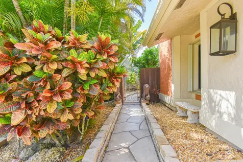 7504 Sierra Drive E Boca Raton FL 33433