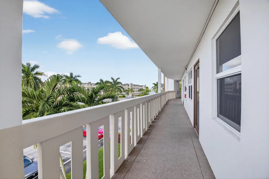 3005 Guildford A Boca Raton FL 33434