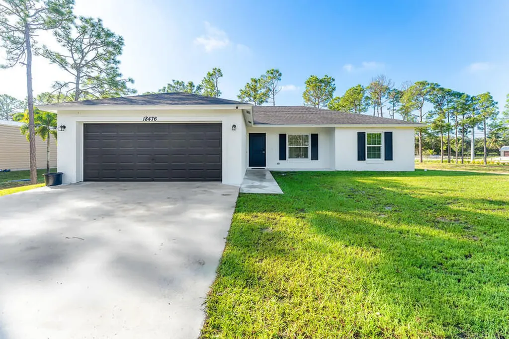 18476 40th Run N Loxahatchee FL 33470