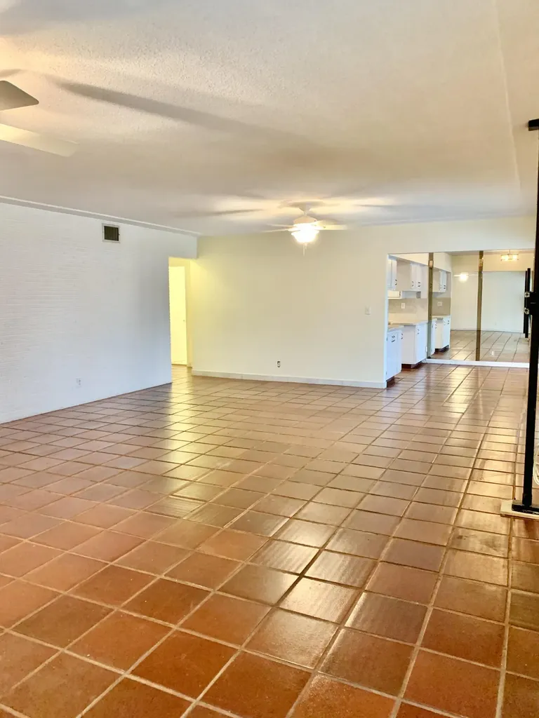2735 NE 28 Court Lighthouse Point FL 33064