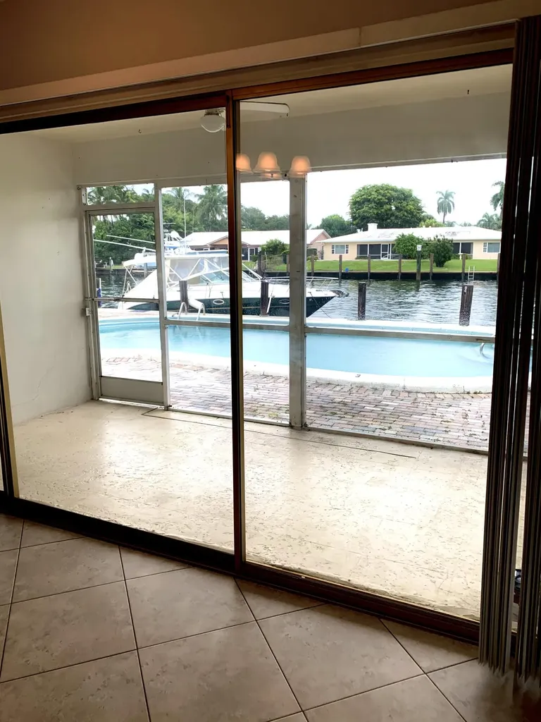 2735 NE 28 Court Lighthouse Point FL 33064