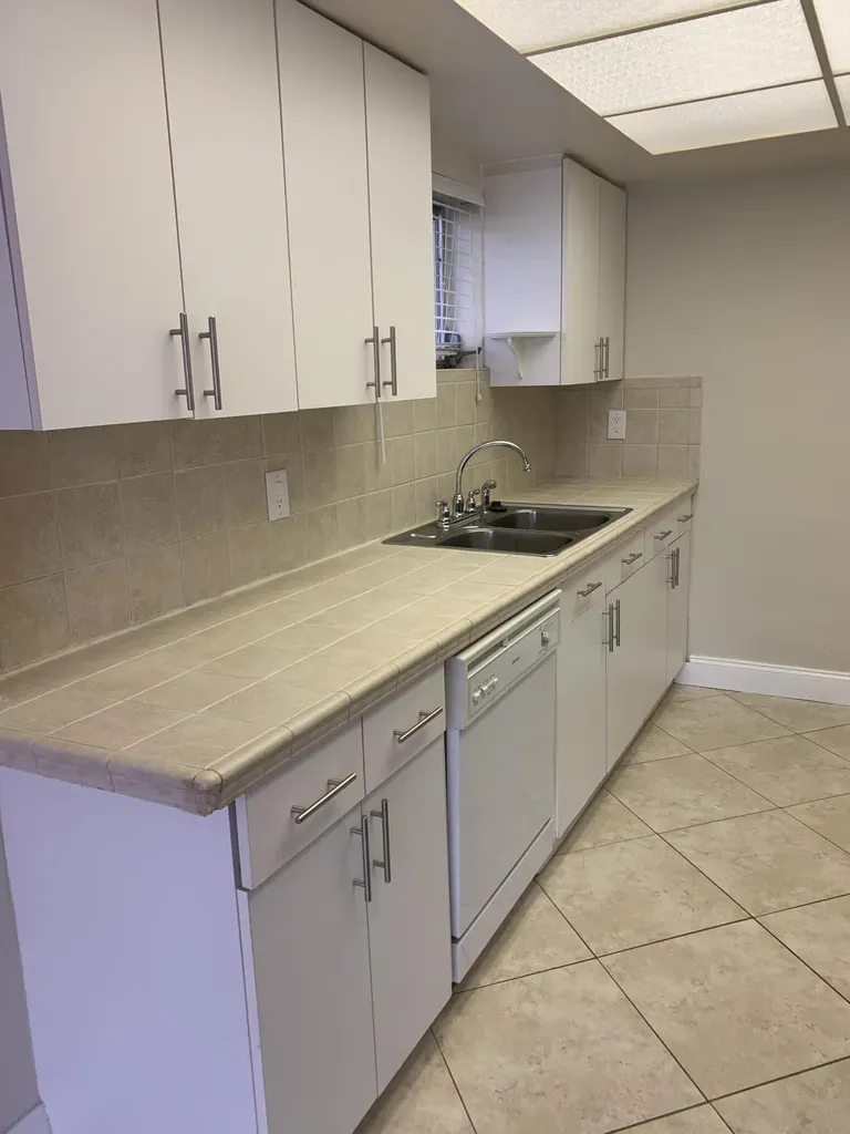2735 NE 28 Court Lighthouse Point FL 33064