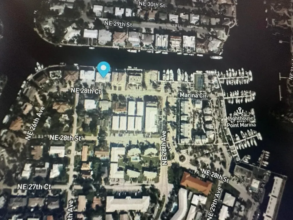 2735 NE 28 Court Lighthouse Point FL 33064