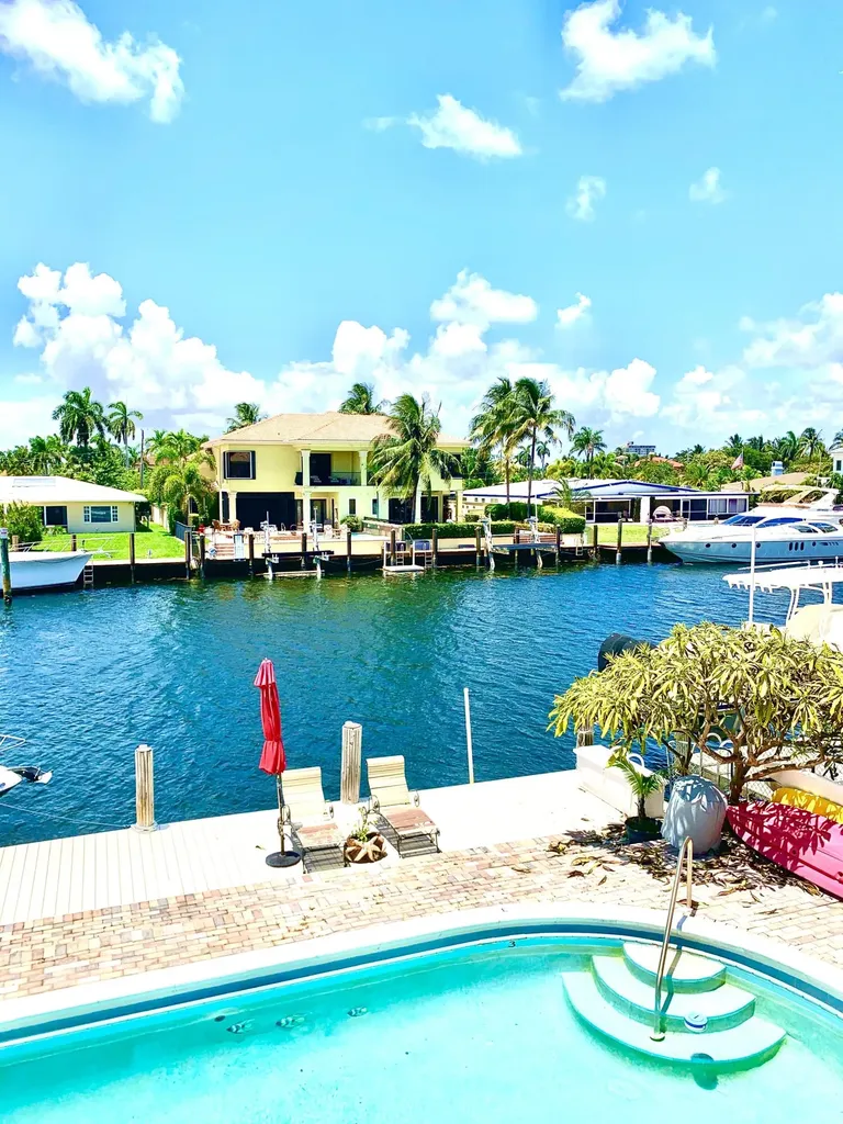 2735 NE 28 Court Lighthouse Point FL 33064