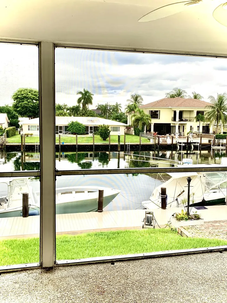 2735 NE 28 Court Lighthouse Point FL 33064