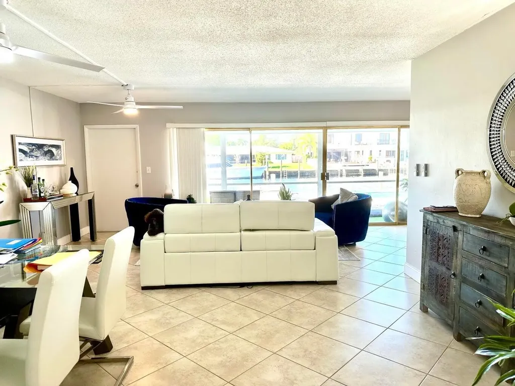 2735 NE 28 Court Lighthouse Point FL 33064