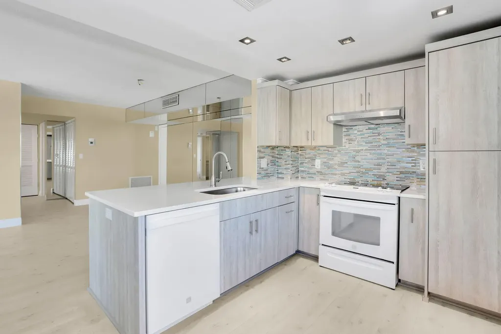 405 N Ocean Boulevard Pompano Beach FL 33062