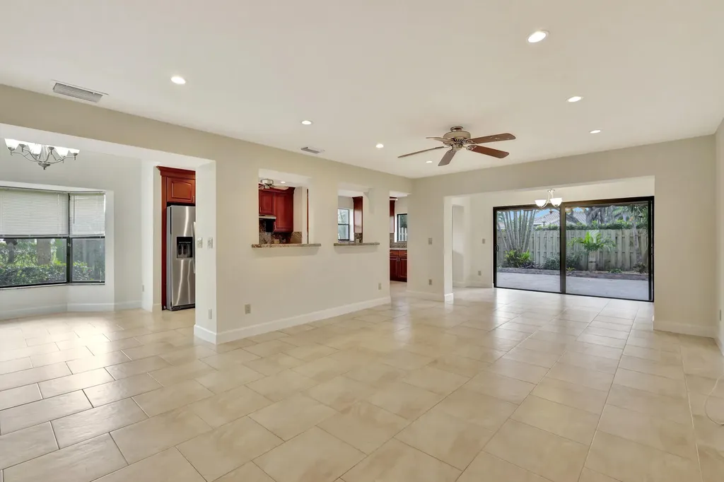 3516 Harbor Circle Delray Beach FL 33483