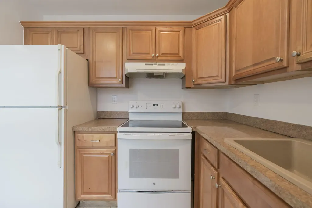 902 Normandy Delray Beach FL 33484