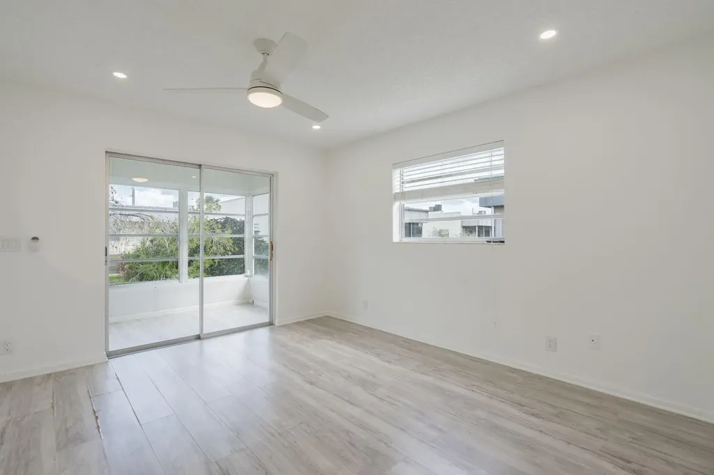902 Normandy Delray Beach FL 33484