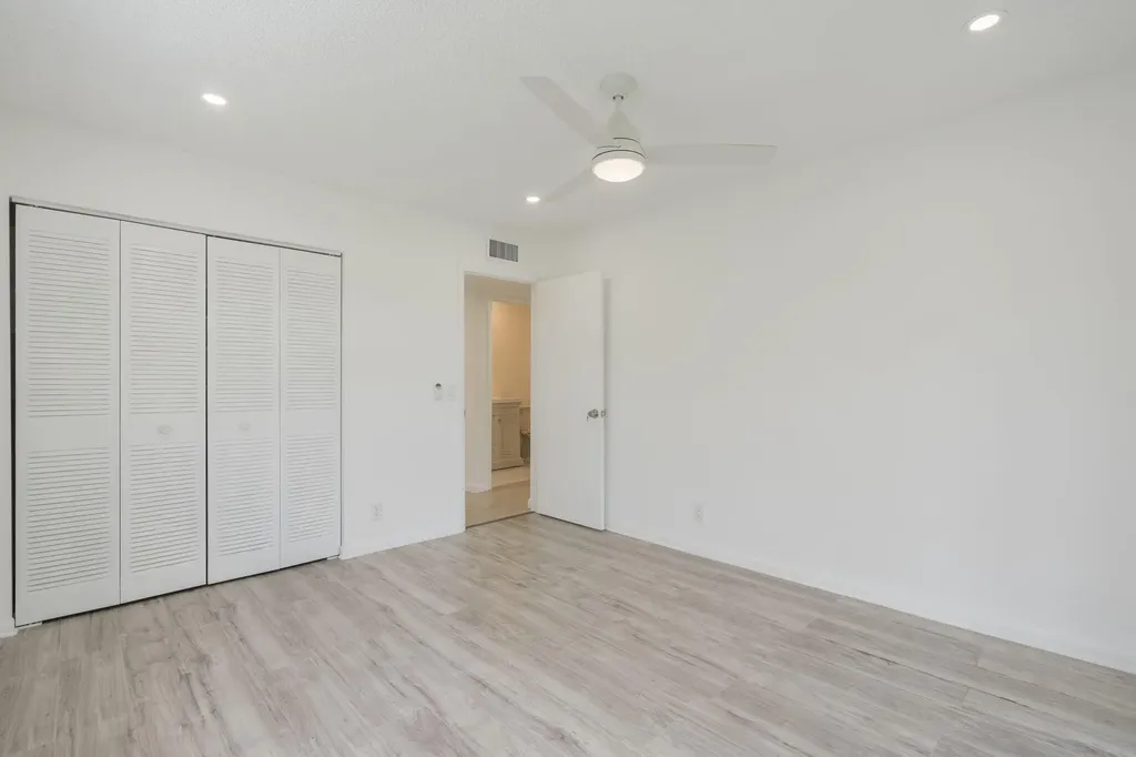 902 Normandy Delray Beach FL 33484