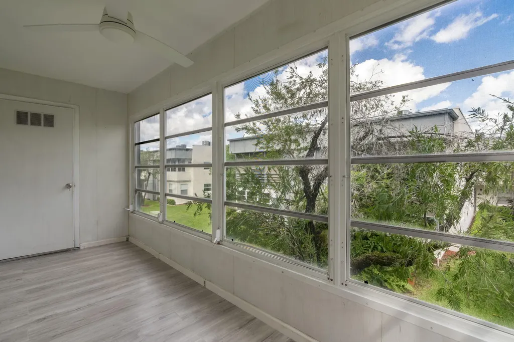 902 Normandy Delray Beach FL 33484