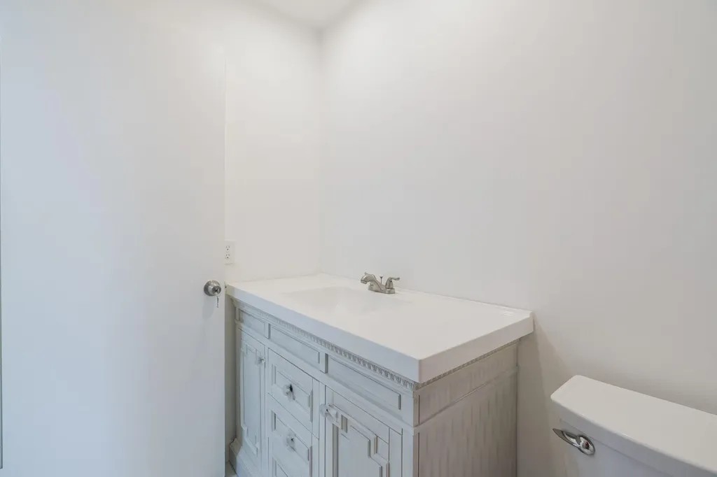 902 Normandy Delray Beach FL 33484