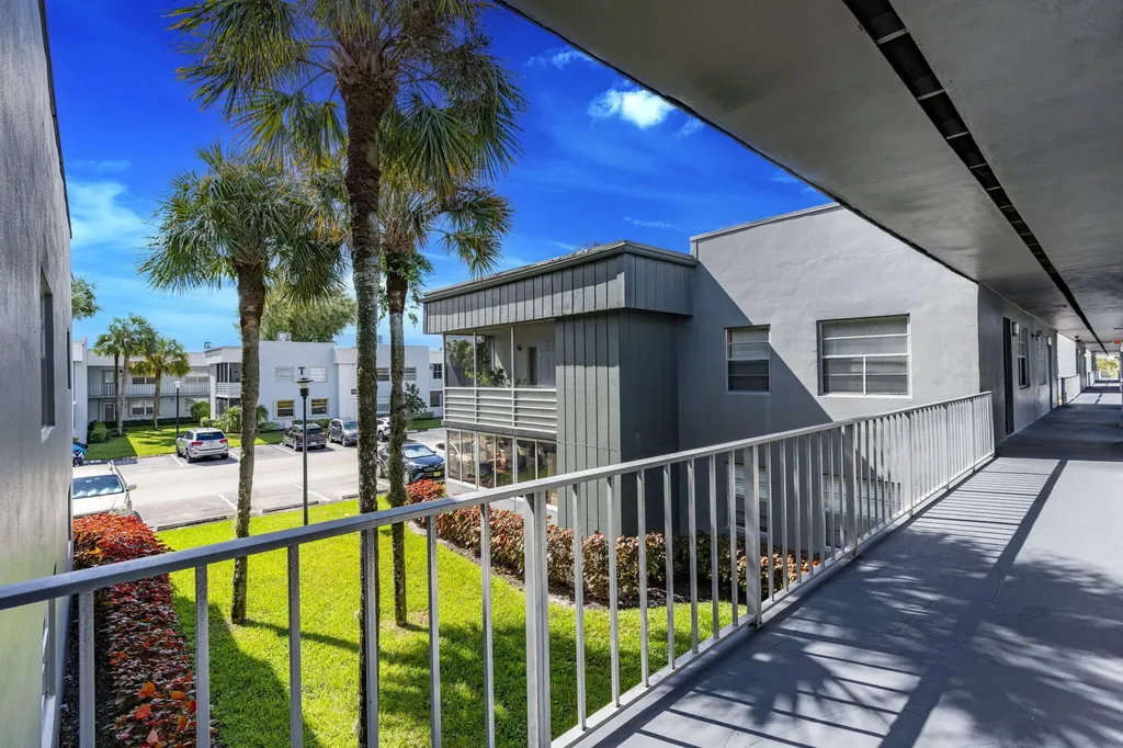 902 Normandy Delray Beach FL 33484