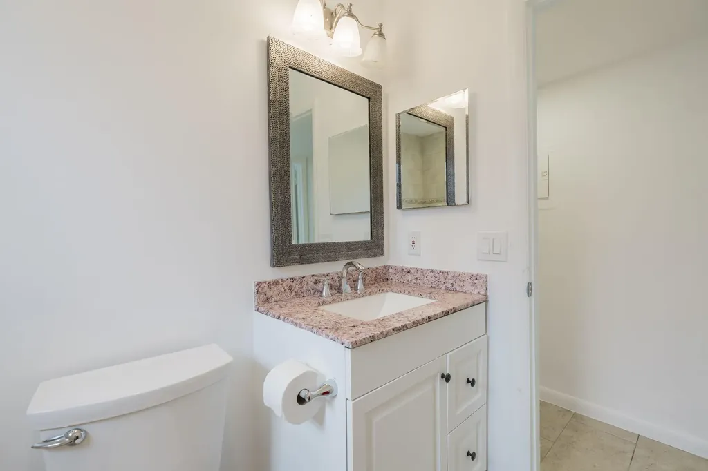 902 Normandy Delray Beach FL 33484