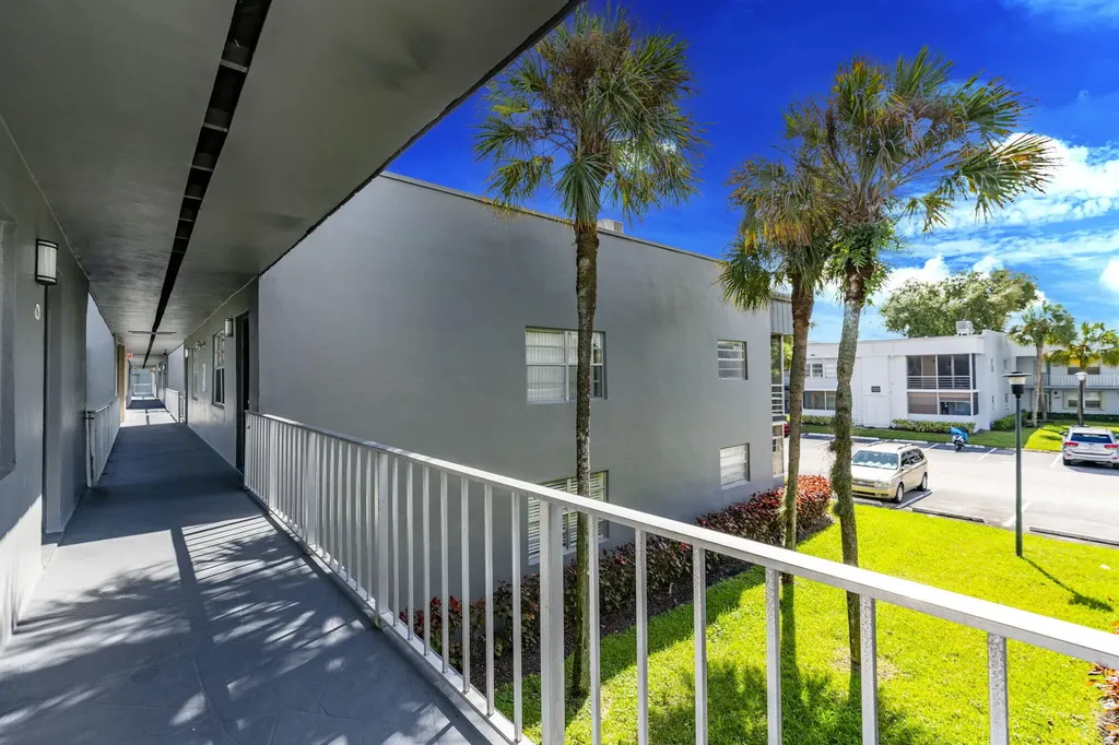 902 Normandy Delray Beach FL 33484