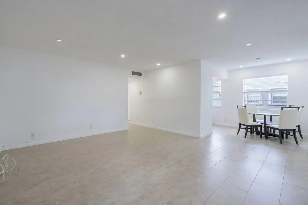 902 Normandy Delray Beach FL 33484