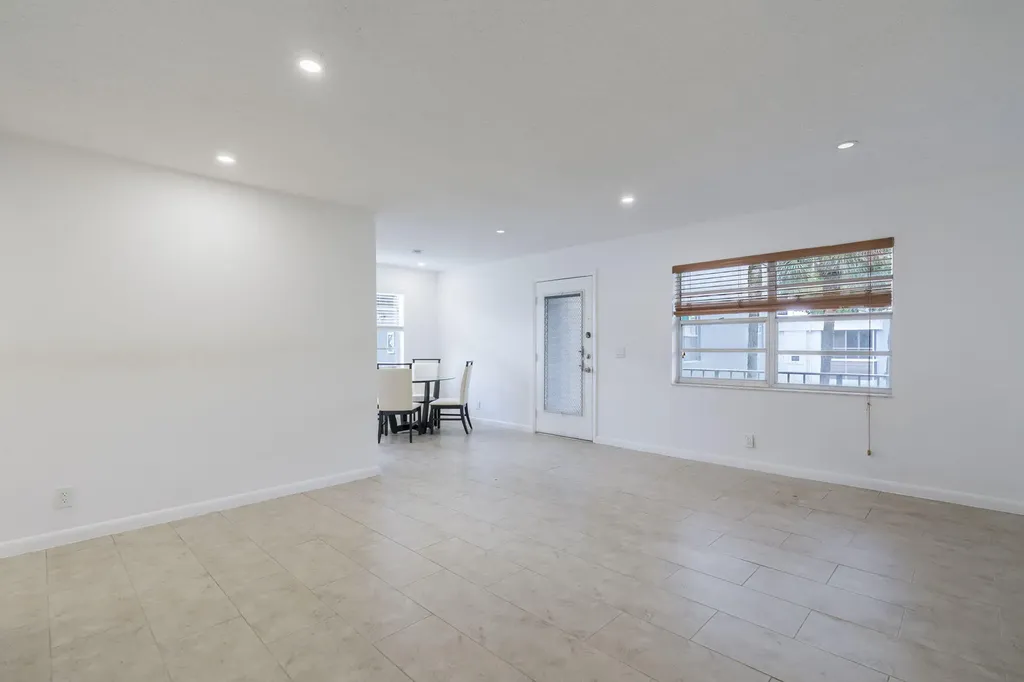 902 Normandy Delray Beach FL 33484