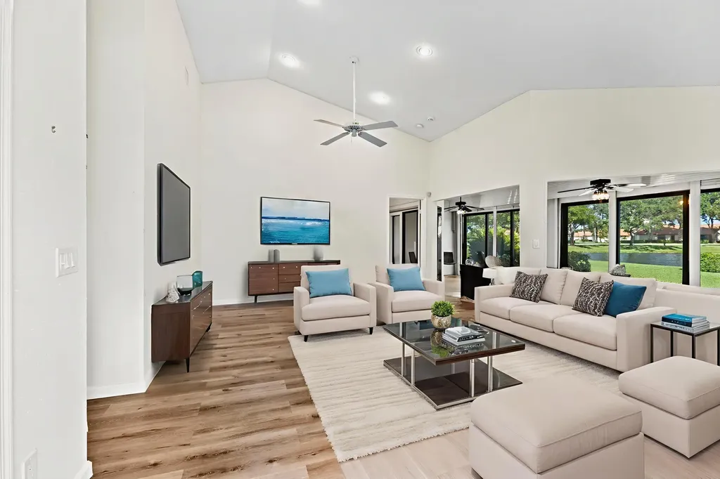 8261 Waterline Drive Boynton Beach FL 33472
