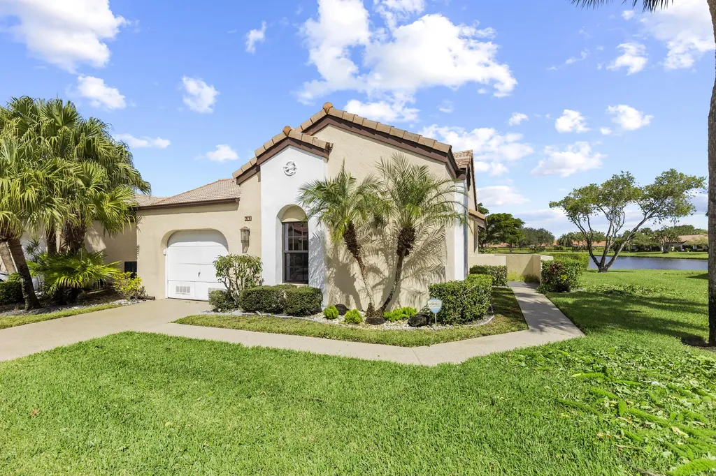 8261 Waterline Drive Boynton Beach FL 33472