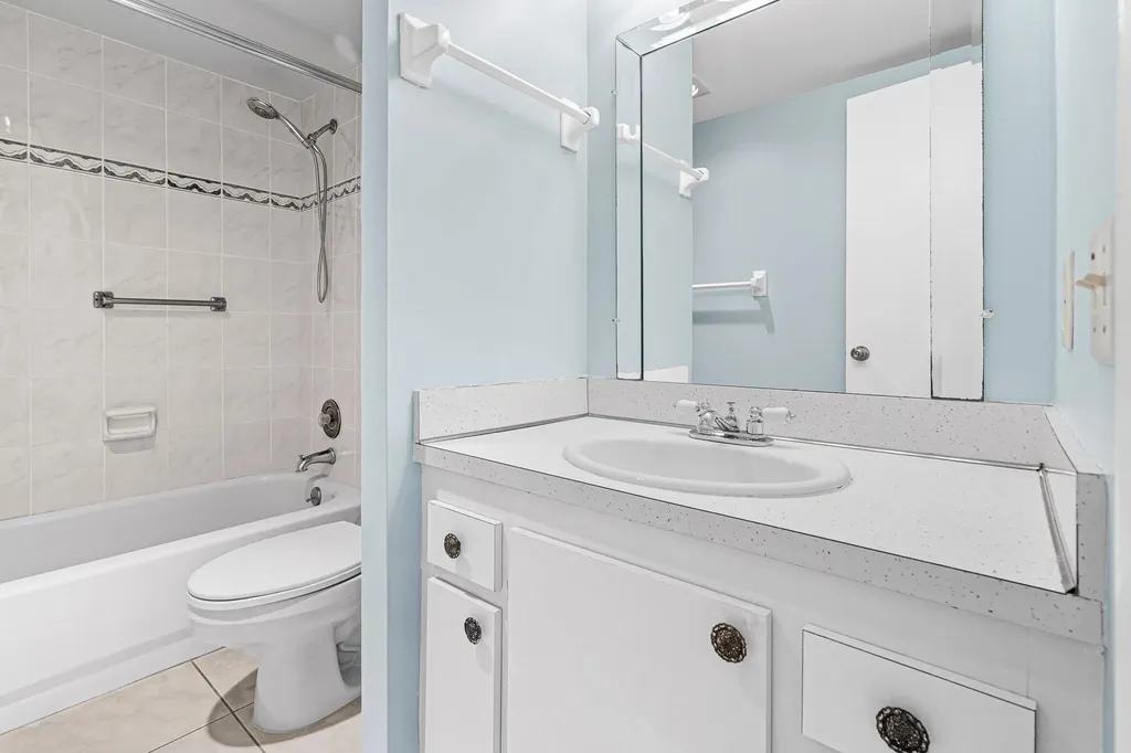 250 NE 20th Street Boca Raton FL 33431