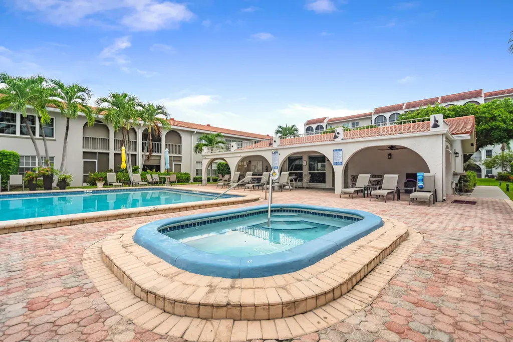 250 NE 20th Street Boca Raton FL 33431