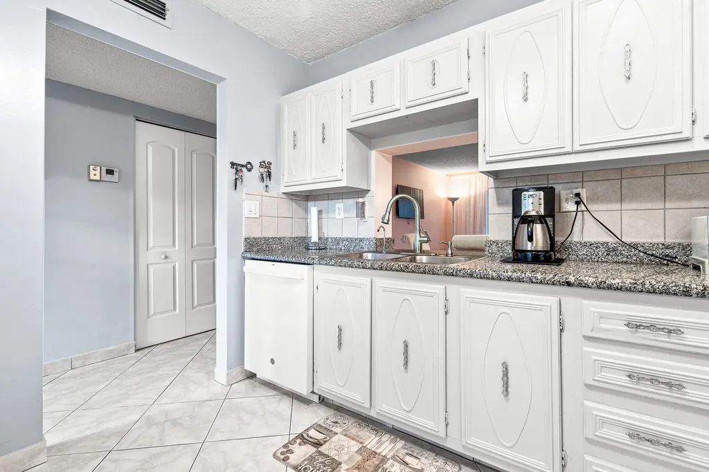 250 NE 20th Street Boca Raton FL 33431