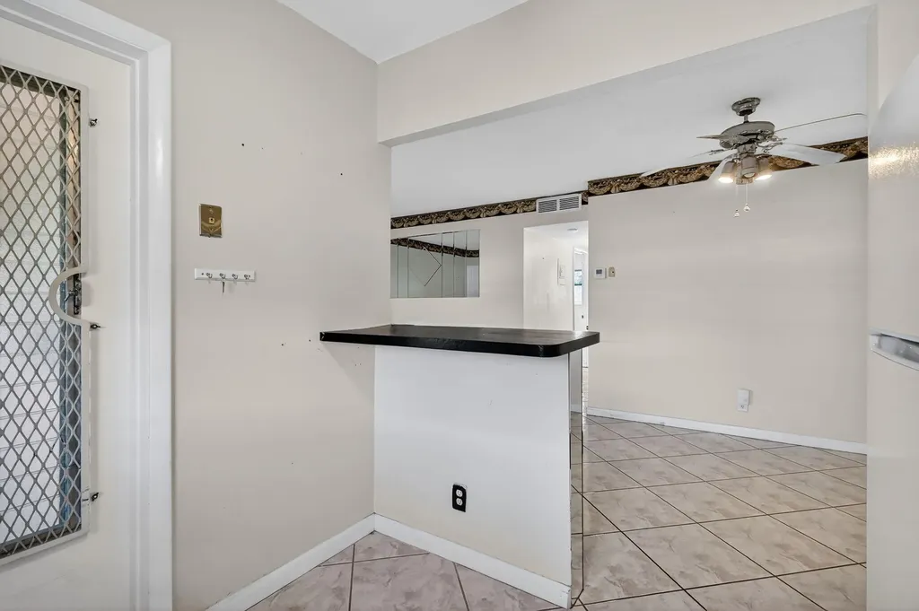 5300 Washington Street Hollywood FL 33021