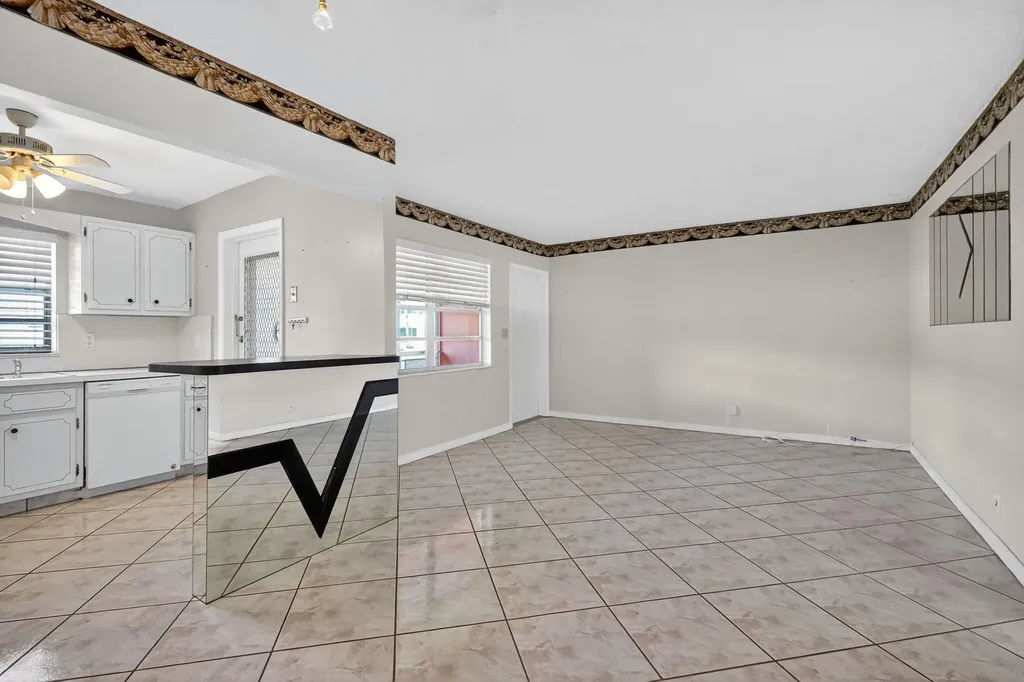 5300 Washington Street Hollywood FL 33021