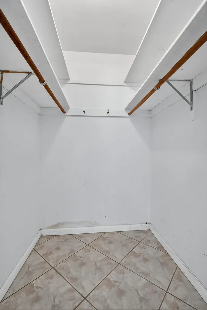 5300 Washington Street Hollywood FL 33021