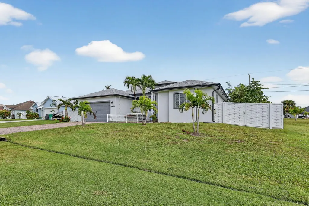 1971 SW Breezeway Street Port St Lucie FL 34987