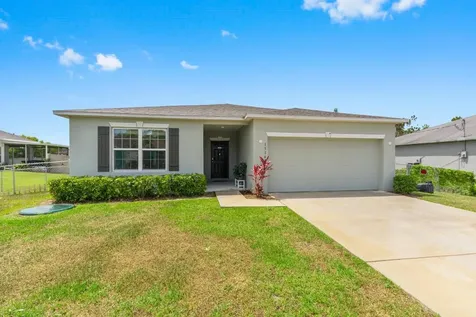 1514 SW Kosnar Avenue Port St Lucie FL 34953