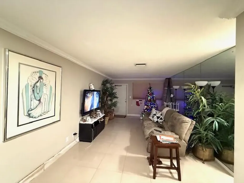 3930 Crystal Lake Drive Deerfield Beach FL 33064