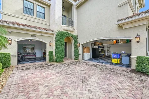 8652 Lewis River Road Delray Beach FL 33446