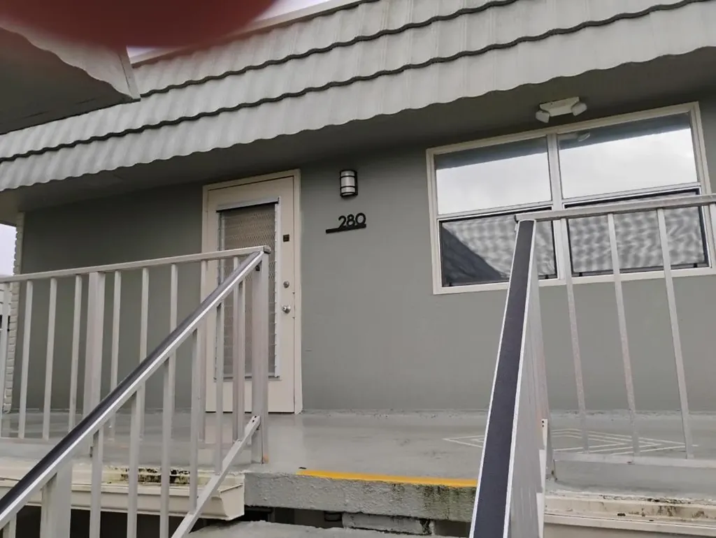 280 Flanders Delray Beach FL 33484