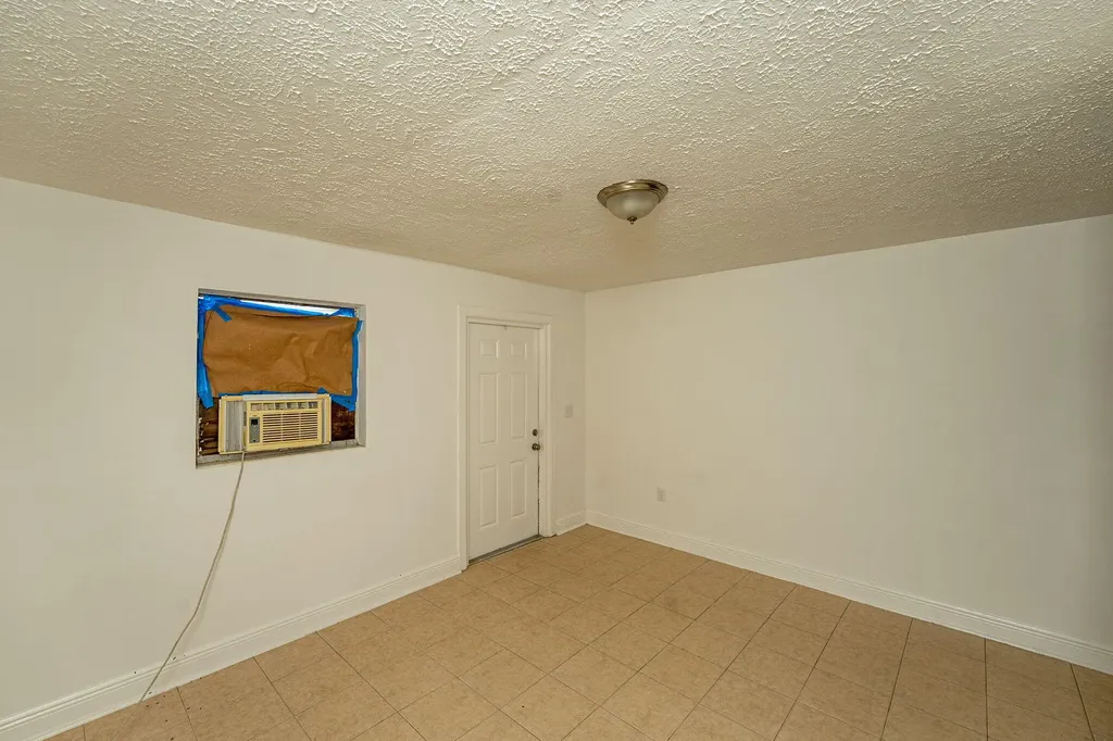 2108 Avenue E Fort Pierce FL 34950