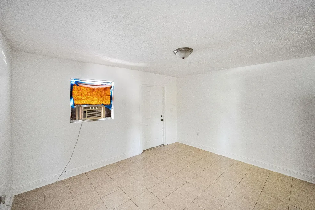 2108 Avenue E Fort Pierce FL 34950
