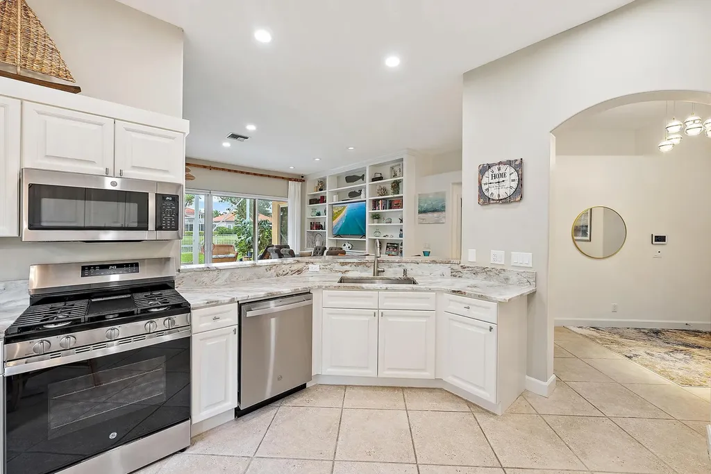 718 Pinehurst Way Palm Beach Gardens FL 33418