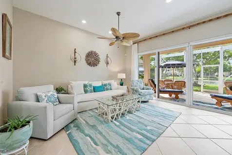 718 Pinehurst Way Palm Beach Gardens FL 33418
