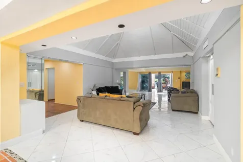 5104 White Oak Lane E Tamarac FL 33319