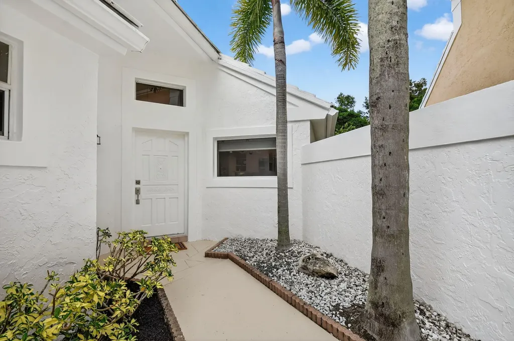 9333 Heathridge Drive West Palm Beach FL 33411