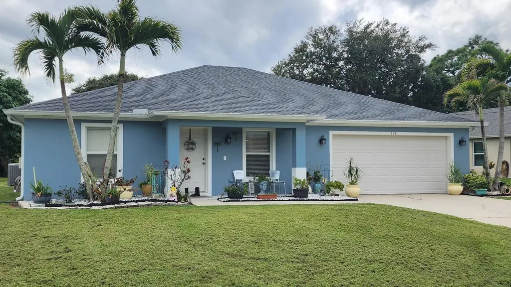562 SE Majestic Terrace Port St Lucie FL 34983