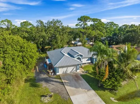 7008 Pacific Avenue Fort Pierce FL 34951