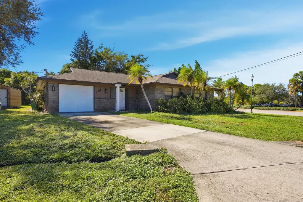 1102 SE Petunia Avenue Port St Lucie FL 34952