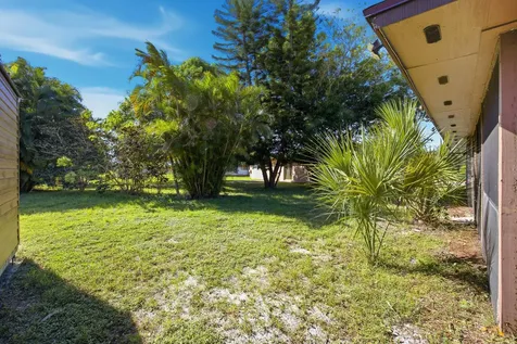 1102 SE Petunia Avenue Port St Lucie FL 34952
