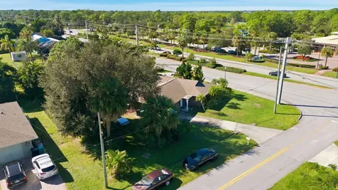 1102 SE Petunia Avenue Port St Lucie FL 34952